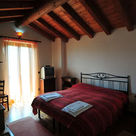 La Fonte Di Mariella * غْرافيدونا