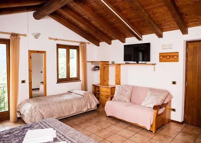 La Fonte Di Mariella Landhuis Gravedona