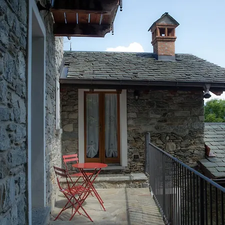 Casa di campagna La Fonte Di Mariella Gravedona